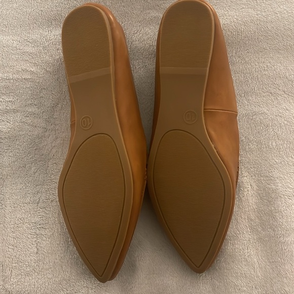 Cognac Size 10 Memory Foam Flats - Picture 5 of 7